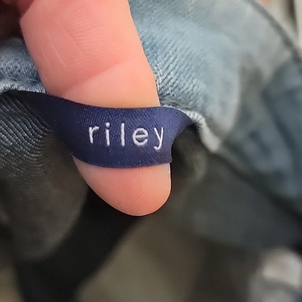 Bandolino Sky Blue Denim Shorts - Picture 4 of 7